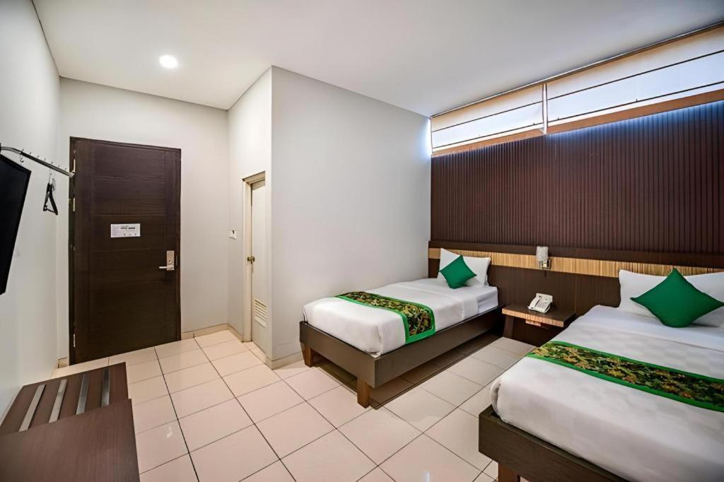 Lotus Hotel Субанг Екстер'єр фото